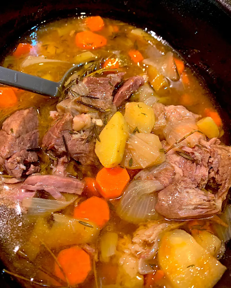 Snapdishの料理写真:Keto Low Carb Pot Roast Slow Cooker|Alma's Home Kitchenさん