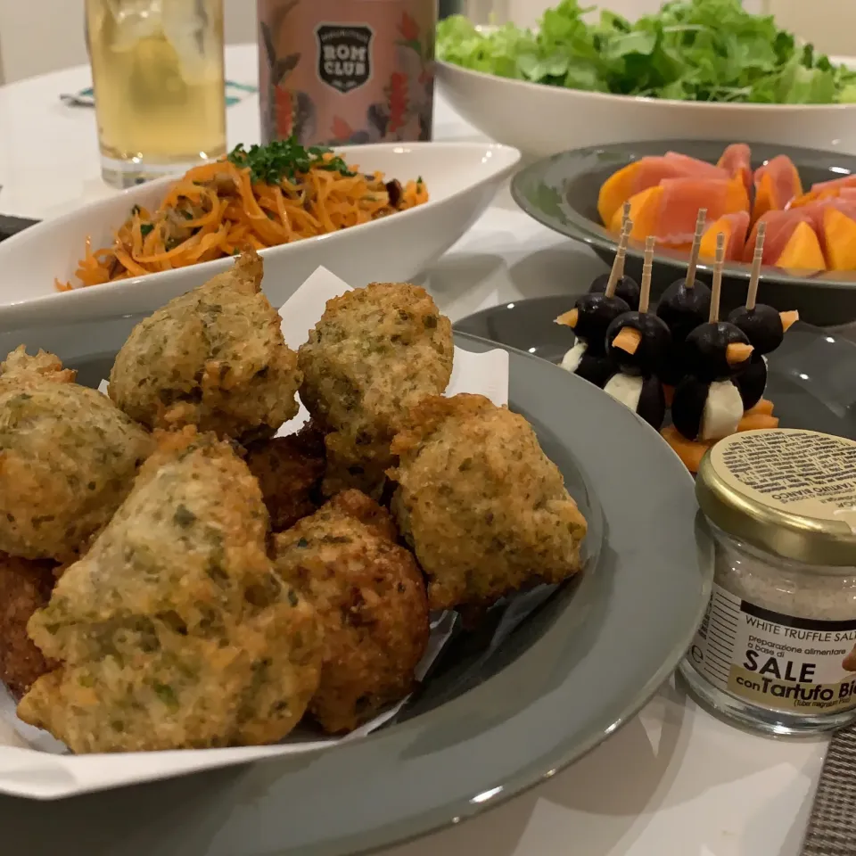 もとぱんさんの料理 青のりゼッポリーネ🇮🇹ピザ生地を揚げただけよ😊|ケイさん