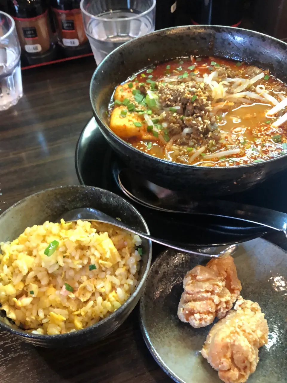 Snapdishの料理写真:四川麻辣湯麺@申手延麺|藤本 ひろきさん