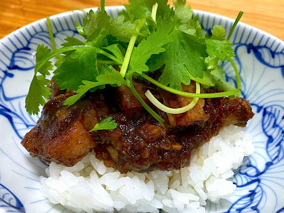 魯肉飯（ルーローハン）|チルさん