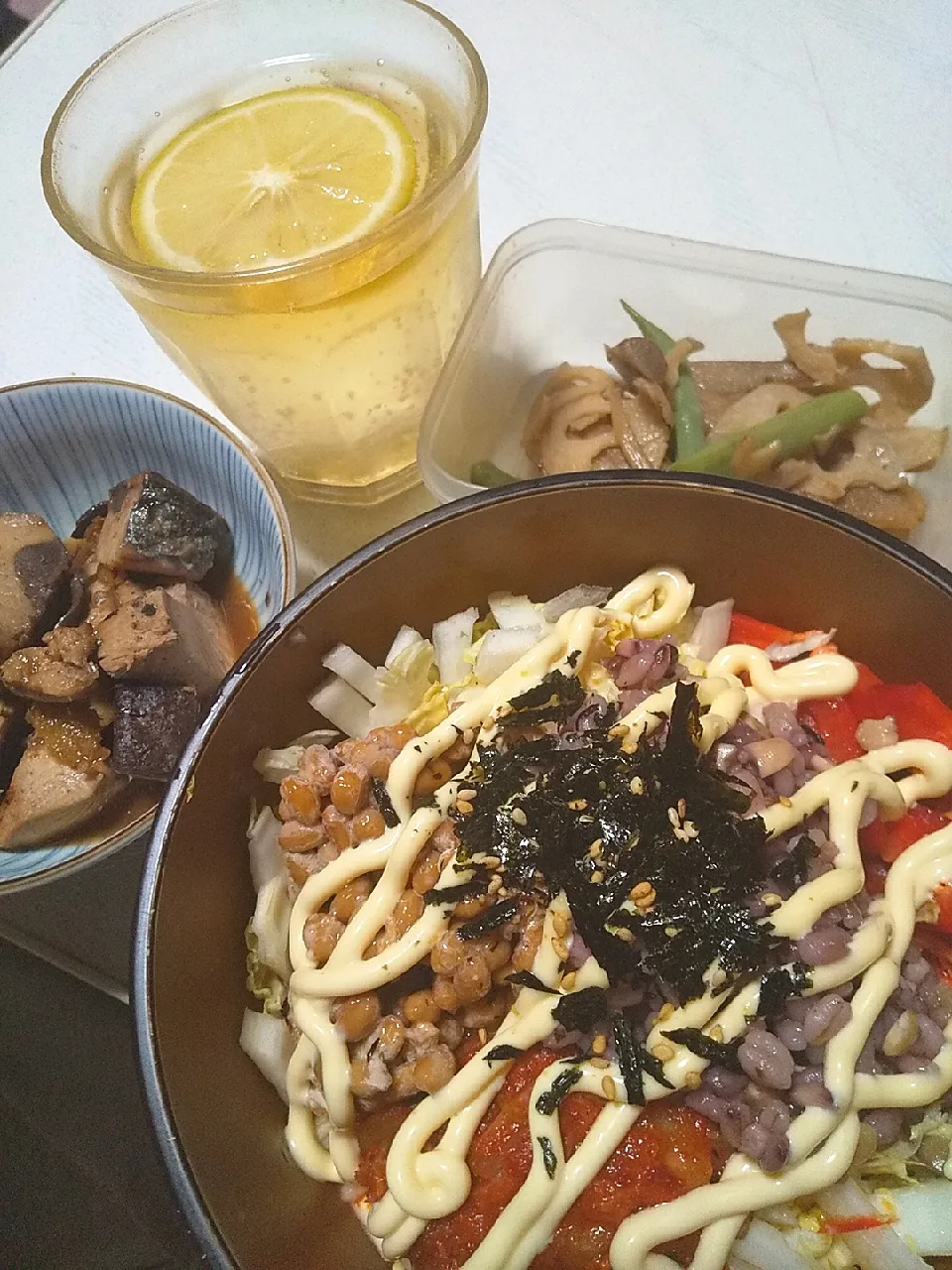 Snapdishの料理写真:今日の晩御飯
※ばくだんサラダ
※きんぴら
※かつおのたたきの角煮
※ハイボール|れあMIXさん