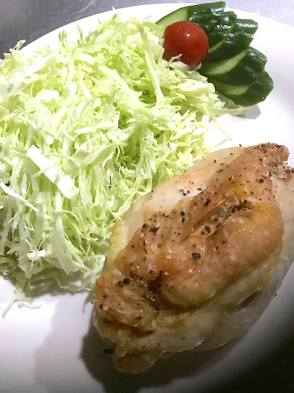 鶏胸肉の巻き巻きグリル🐓|ちーさん