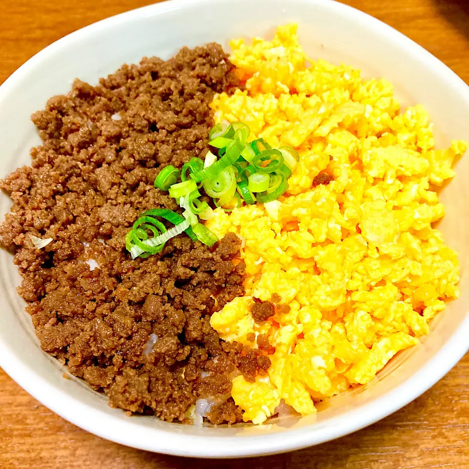 そぼろ丼🍀何だか懐かしい😌😌😌|まいりさん