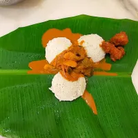 Snapdishの料理写真:Idli with Chettinad Mutton Curry|Tosai Expressさん