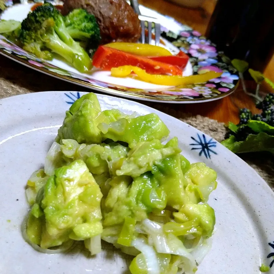 Snapdishの料理写真:プーティさんの料理 ネギ塩アボカド|とまと🍅さん