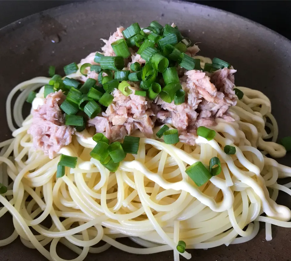 Snapdishの料理写真:ツナマヨポン酢パスタ|sanaeさん