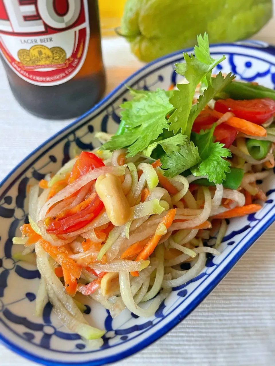 ハヤトウリでソムタム ส้มตำ 🇹🇭|アッチさん