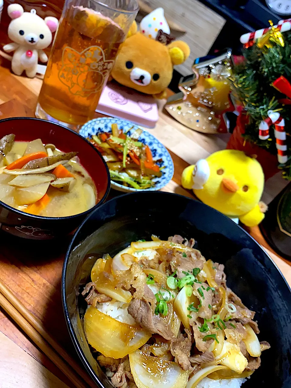 牛丼と根菜の味噌汁|かんきちさん