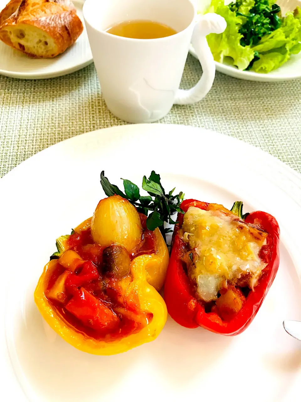 🍅ラタトゥイユ〜パプリカの器に〜🍅2種類の味で〜🍃|ブルースプーンさん