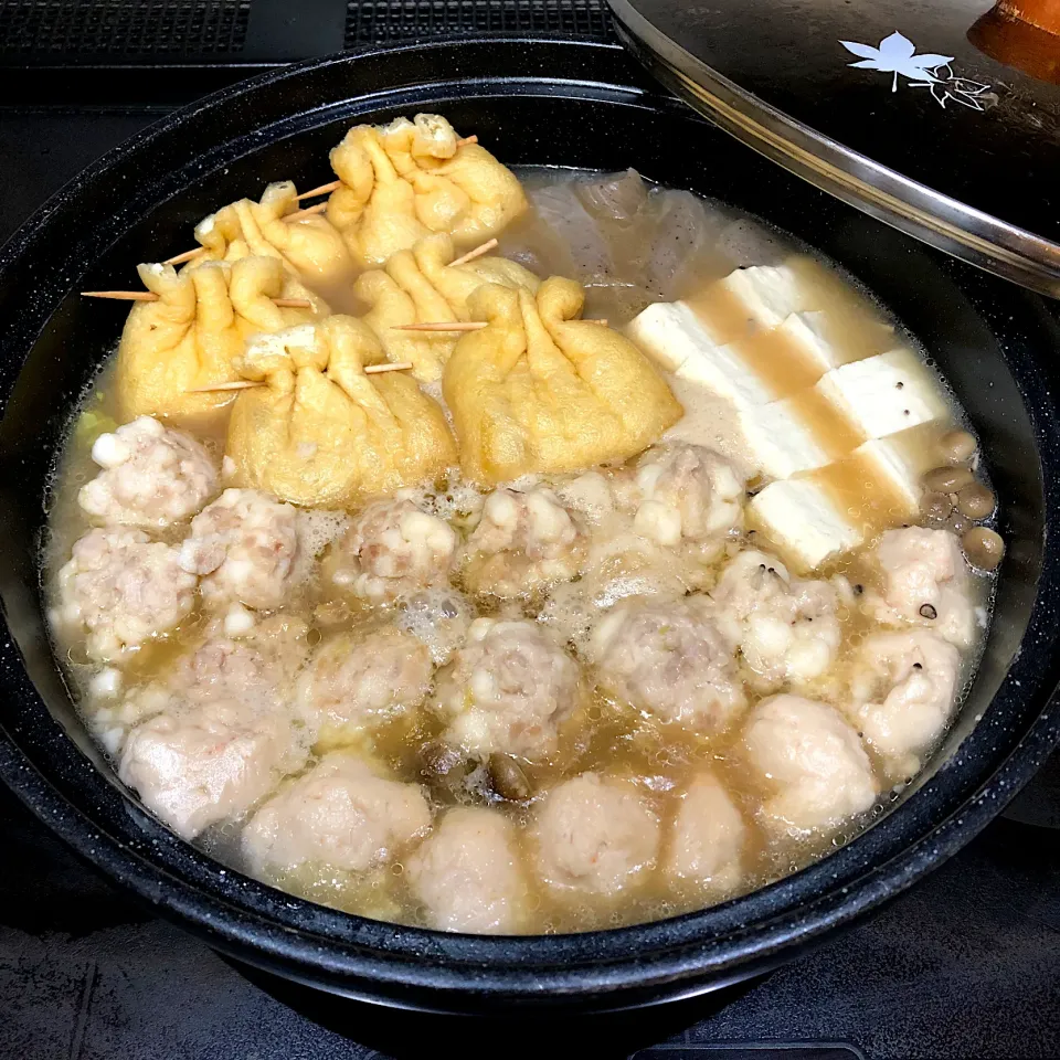 鶏団子＊海老団子鍋🥘|henryさん