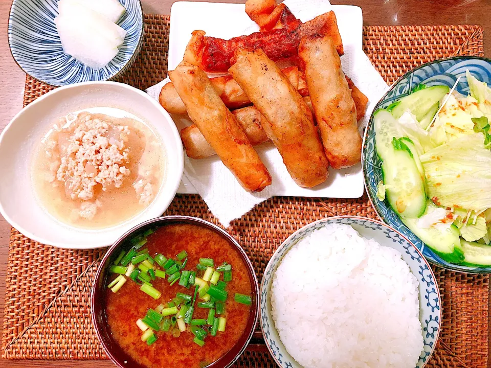 Two types of spring rolls,simmered winter melon,salad and miso soup|taka-chanさん