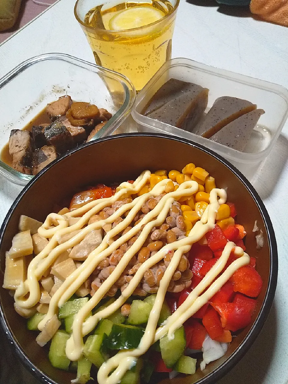 今日の晩御飯
※ばくだんサラダ
※かつおのたたきの角煮
※こんにゃく煮
※ハイボール|れあMIXさん