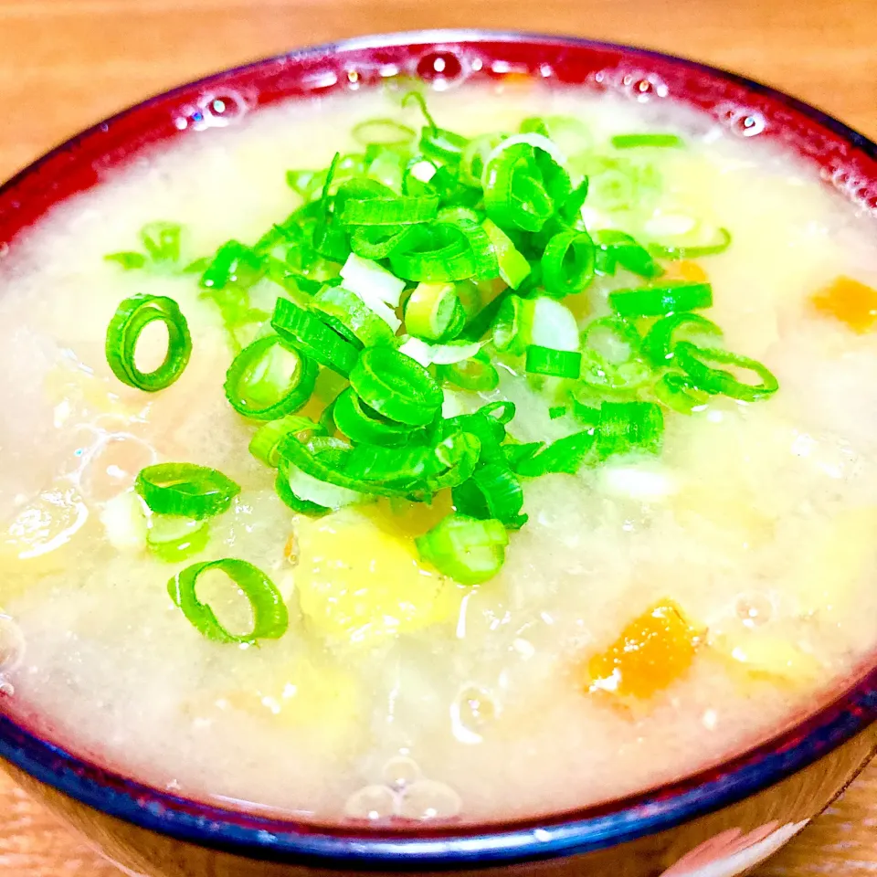 Snapdishの料理写真:具沢山味噌汁🍀野菜とろけて味噌ポタージュ🤣|まいりさん