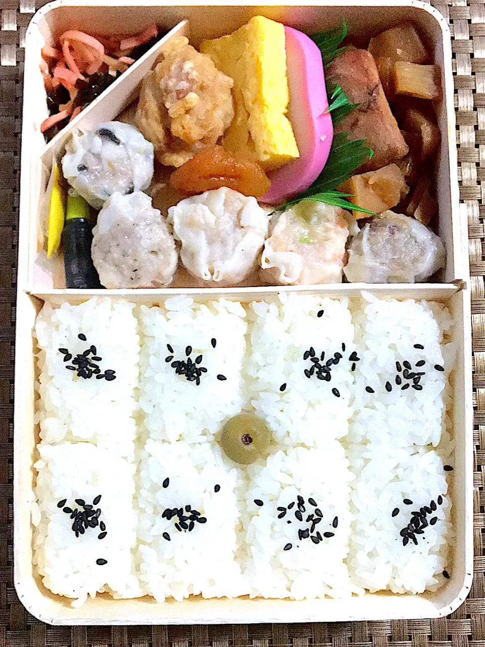 Snapdishの料理写真:崎陽軒‼️オールスターシウマイ弁当❤️❤️❤️|🌺🌺Foodie🌺🌺さん