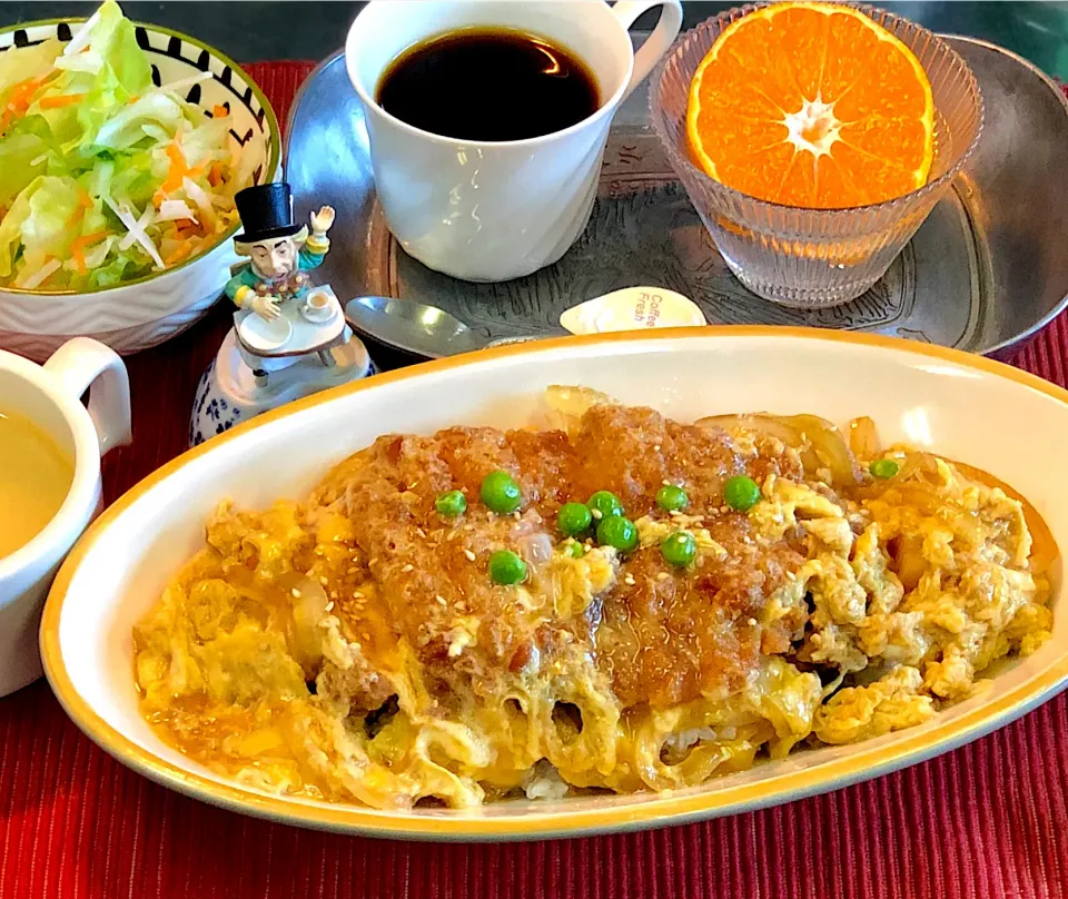 Snapdishの料理写真:カツ丼
201124(火)
Cook House 椿|Toshimasa Chibaさん