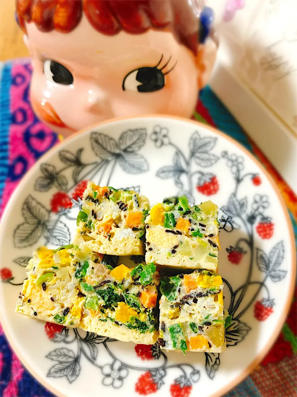 フォーク食べシリーズ♡スパニッシュオムレツのような具沢山卵焼き。|ぽき。さん