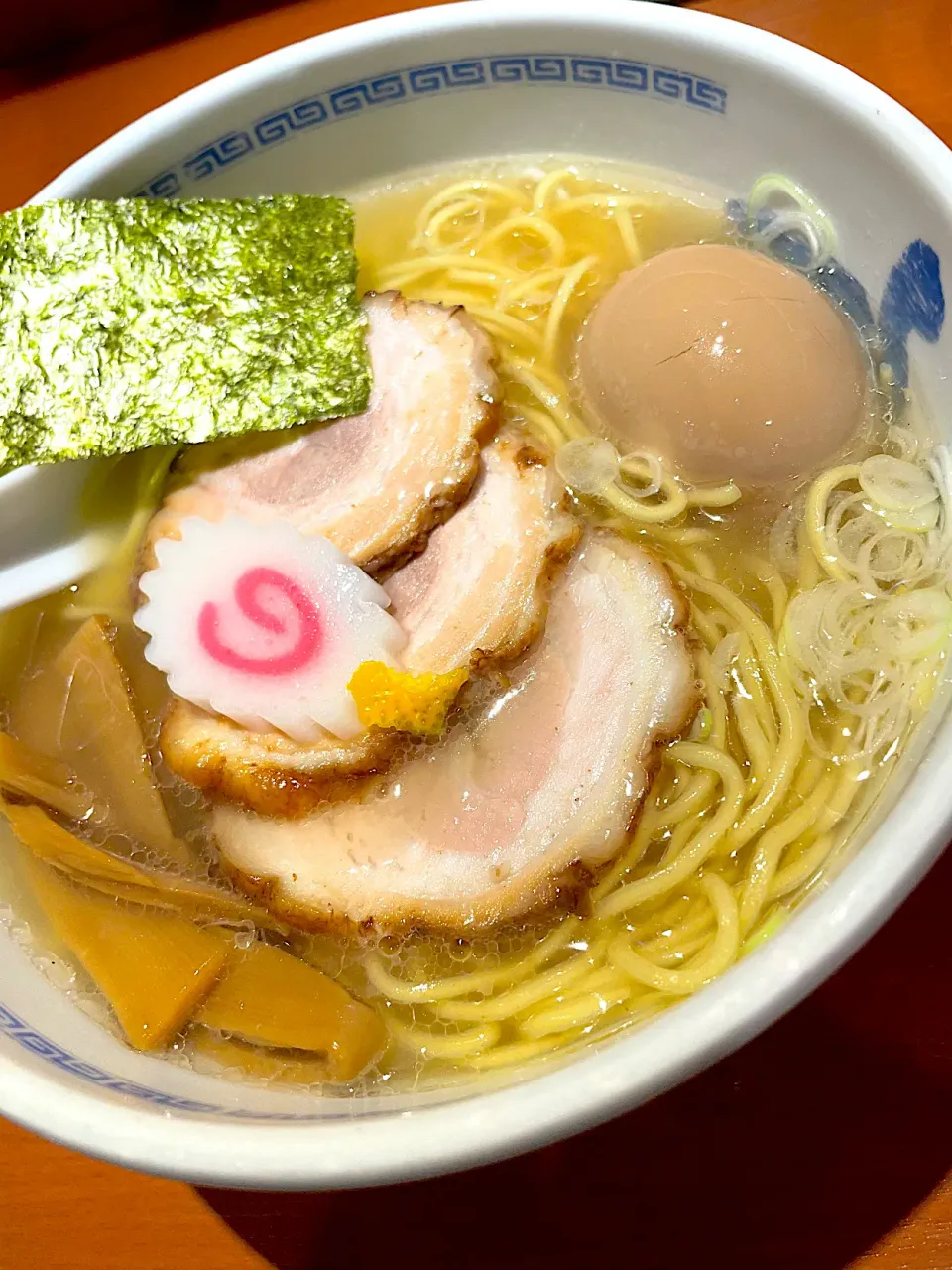 Snapdishの料理写真:塩スペシャルラーメン！煮干しが効いていて美味しい！|Tomyさん