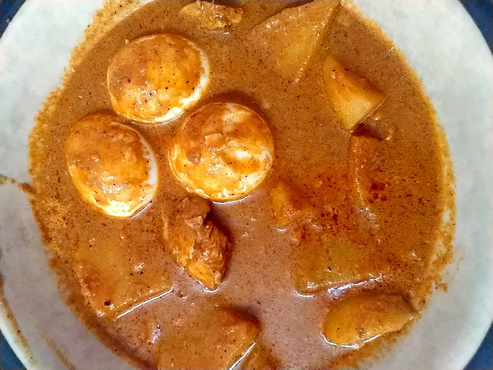 Gulai ayam dengan telur|lailatul73さん