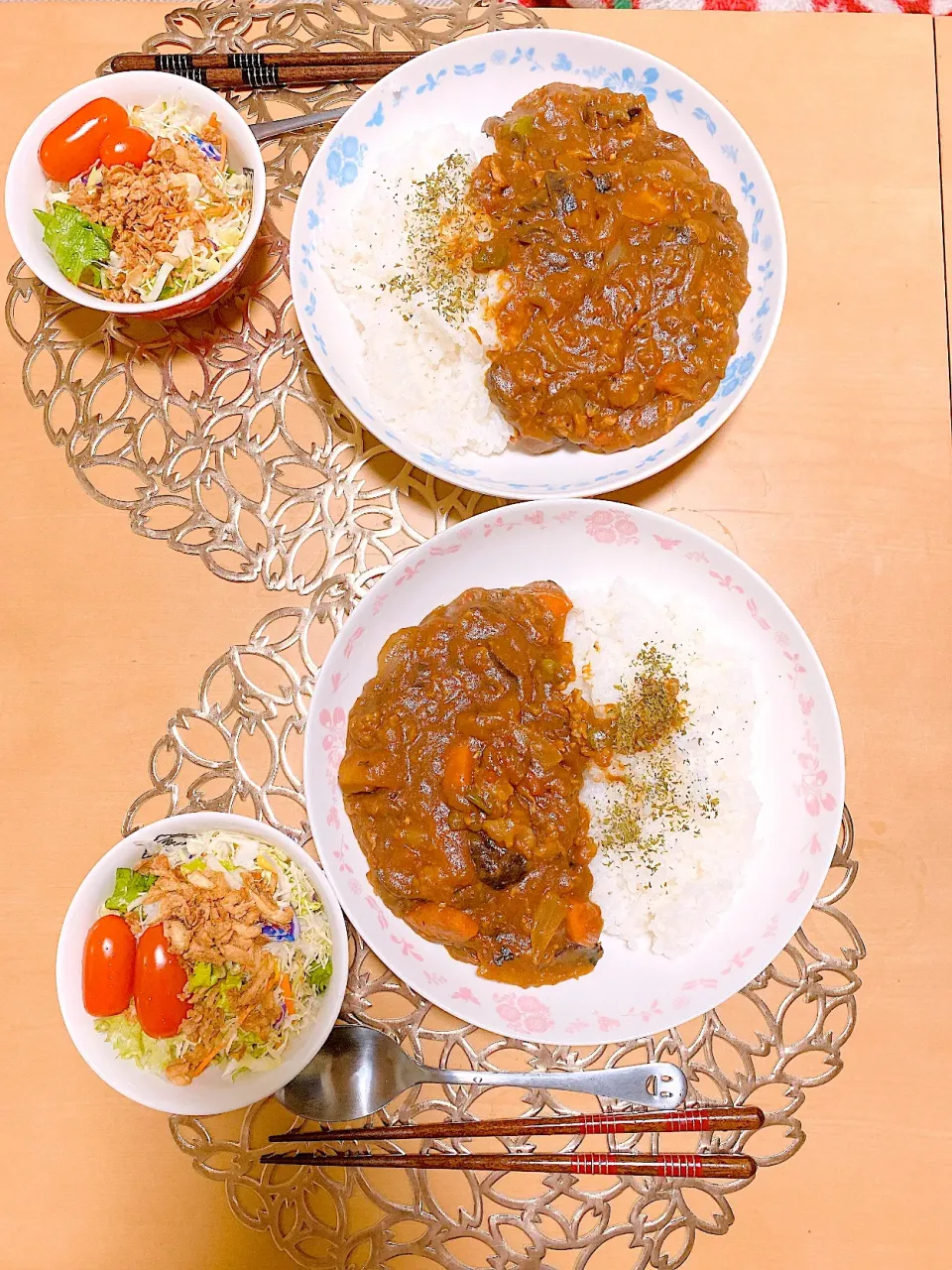 無水カレー🍛サラダ🥗|まゆさん