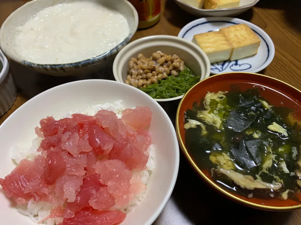 11月24日夜はまぐとろ納豆めかぶ丼|とももさん