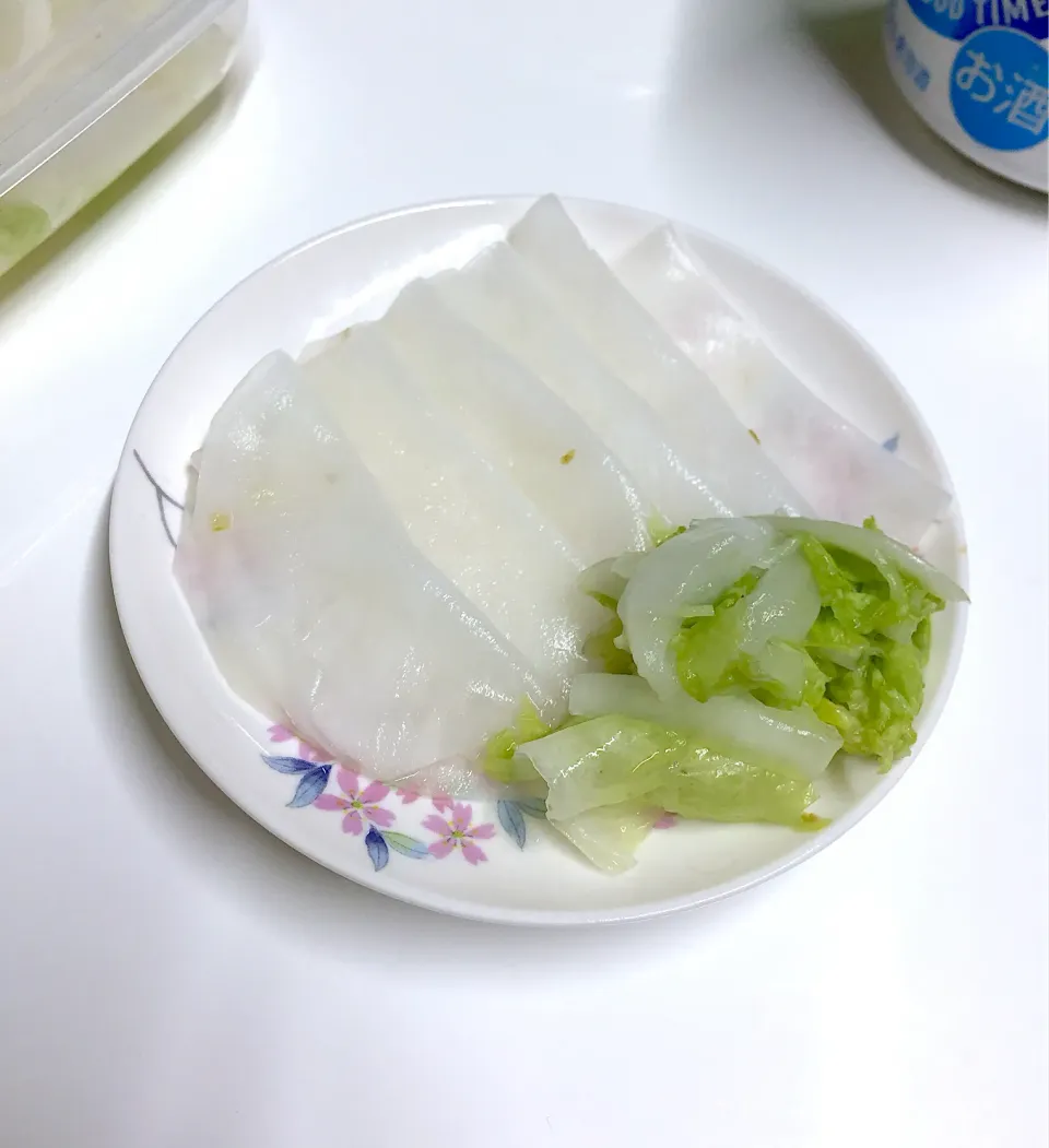 Snapdishの料理写真:だいこんと白菜の甘酢柚子胡椒漬け🥺|Aya Satoさん