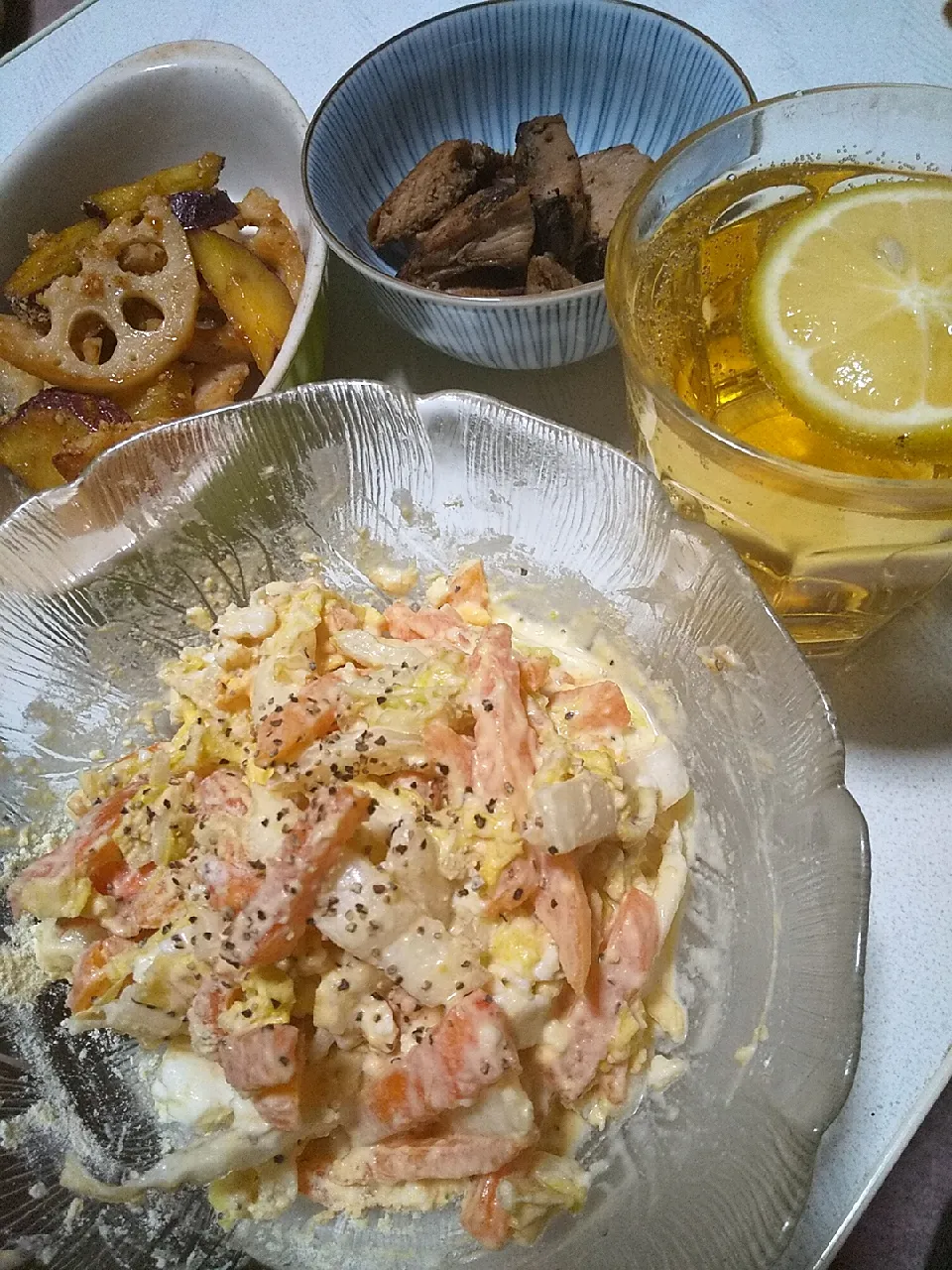 Snapdishの料理写真:今日の晩御飯
※白菜と柿のおからとマヨネーズ和え
※かつおのたたき角煮
※薩摩芋と蓮根の甘酢和え|れあMIXさん