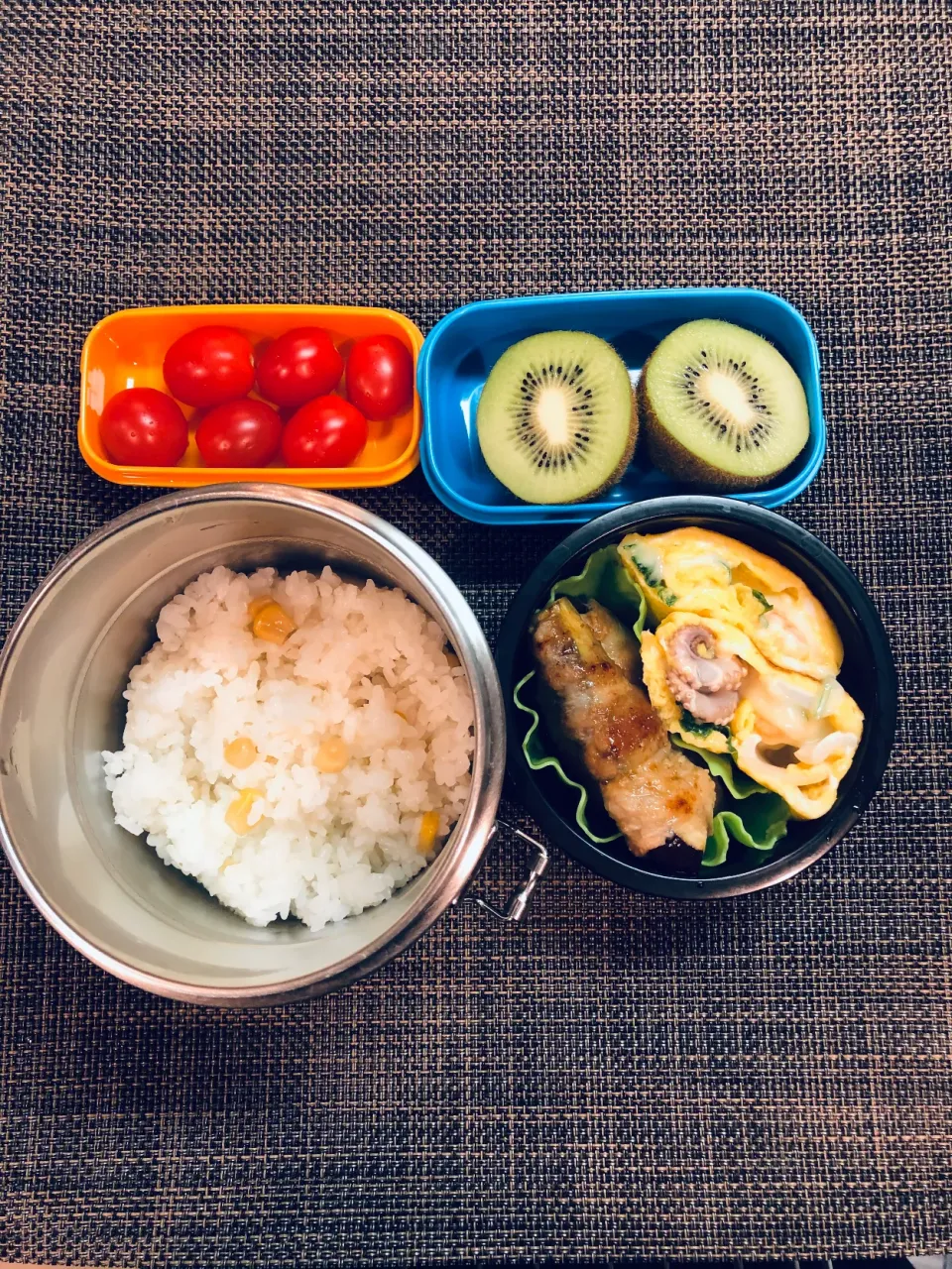 本日の女子中学生弁当→ナスの肉巻き、海鮮チーズの卵焼き|Taja & Mayさん