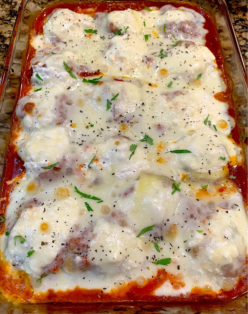 Cheesy Keto Meatball Casserole with Homemade Marinara Sauce|Alma's Home Kitchenさん