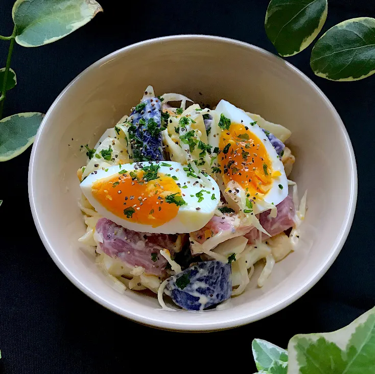 🥔🥗3色3種のじゃがいもとゆで卵のマヨ使わないサラダ🥗🥔|Hollyさん