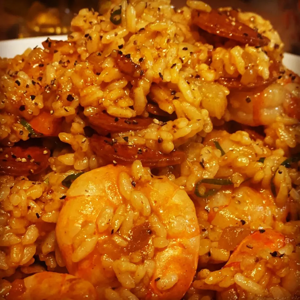 Prawn 🍤 & Chorizo Jambalaya (risotto) with Celery,Onions,Garlic, chilli,Smoked Paprika,  with Snow Crab Bisque 
#jambalaya #risotto #dinner #seafoodbisque #hom|Emanuel Hayashiさん