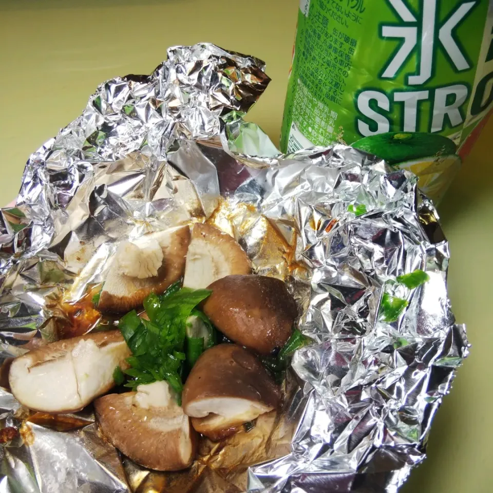 フライパンdeしいたけバター醤油|けろよんさん