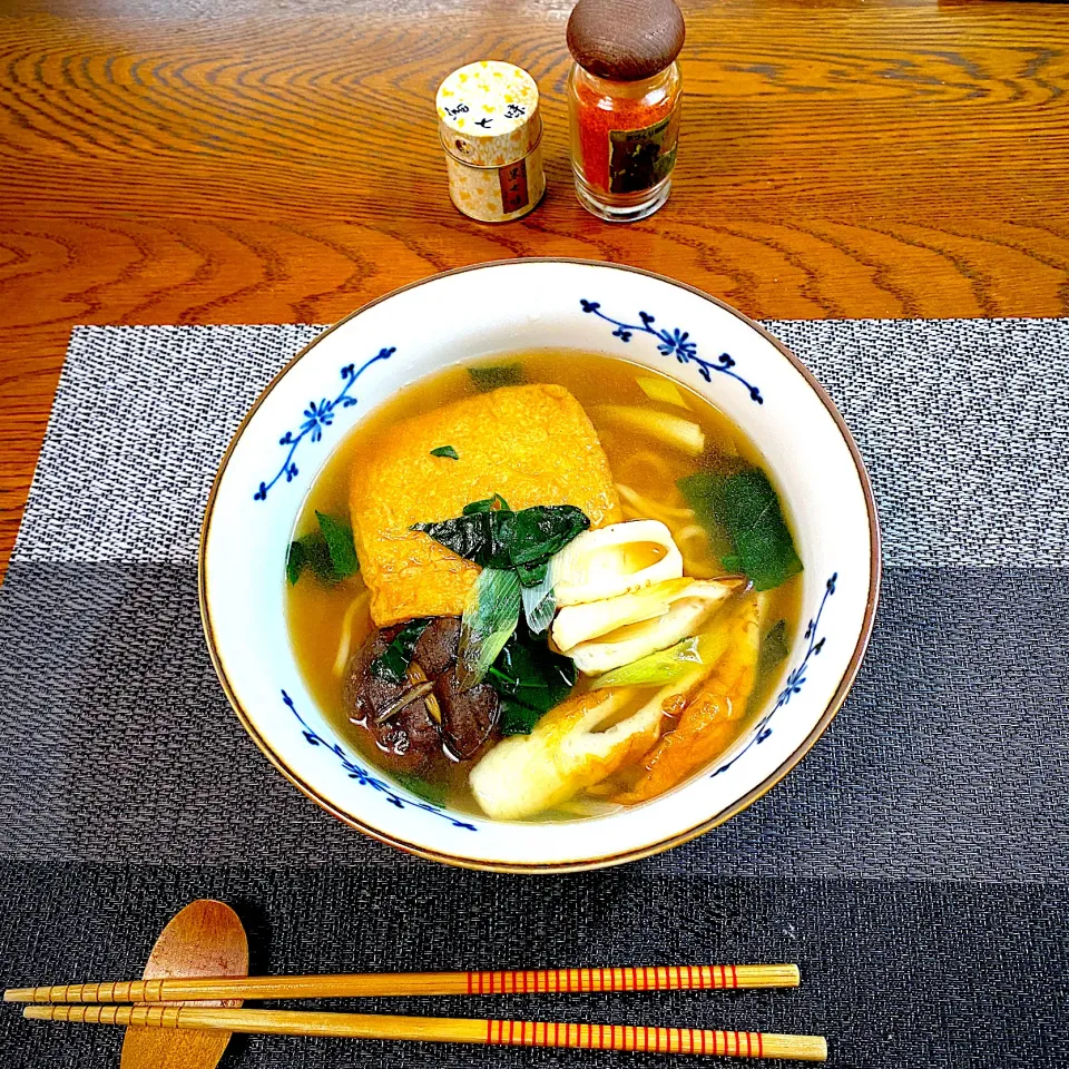 Snapdishの料理写真:稲庭うどんでキツネうどん|yakinasuさん