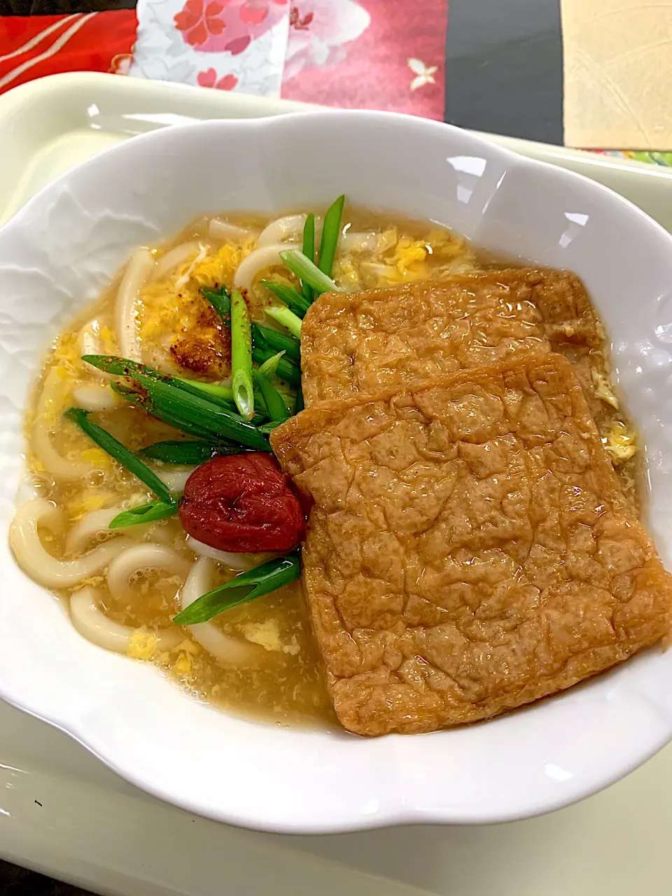 Snapdishの料理写真:あんかけ卵とじうどん  お揚げさんと梅のせ|プクママさん