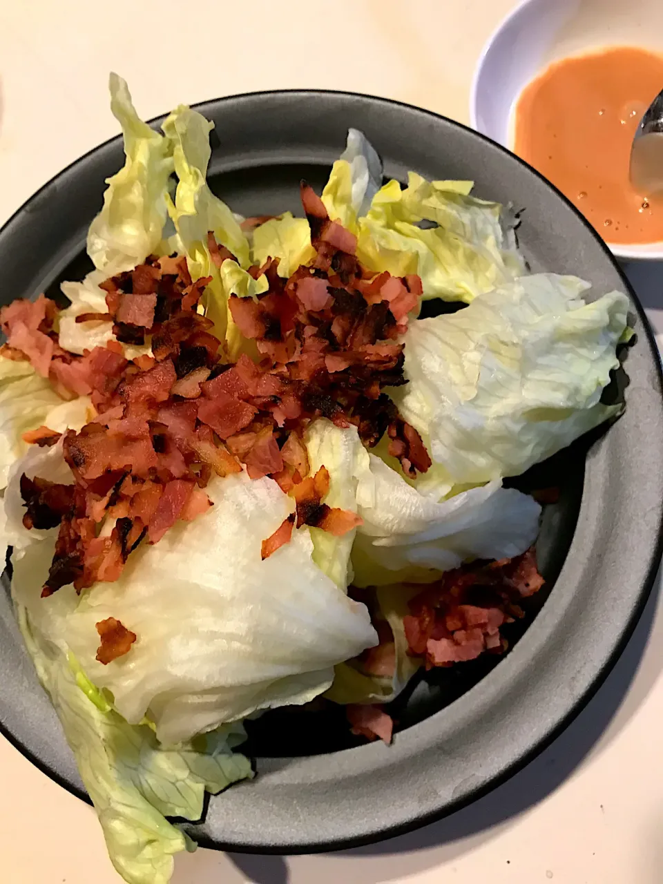 レンチンでベーコンビッツ🥓🥬たまに食べたくなるケチャップ＋マヨドレッシング|ノムリエさん