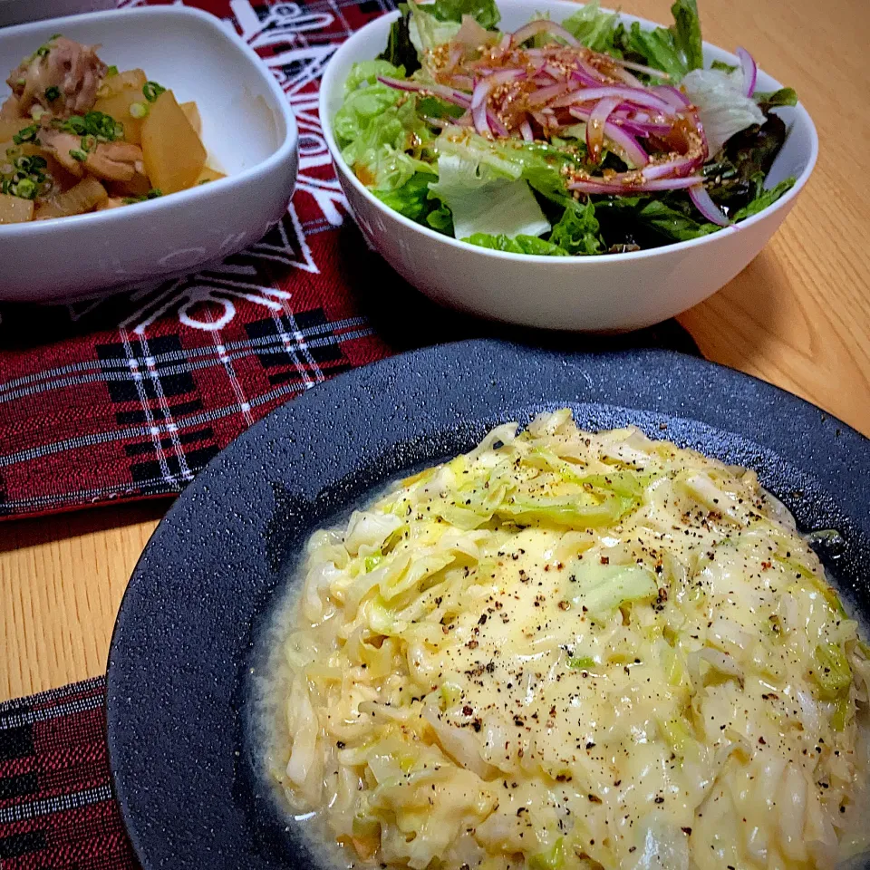 Snapdishの料理写真:鶏と大根の柚子胡椒煮、チョレギサラダ、キャベツの味噌チーズ焼き|ツインうさぎさん