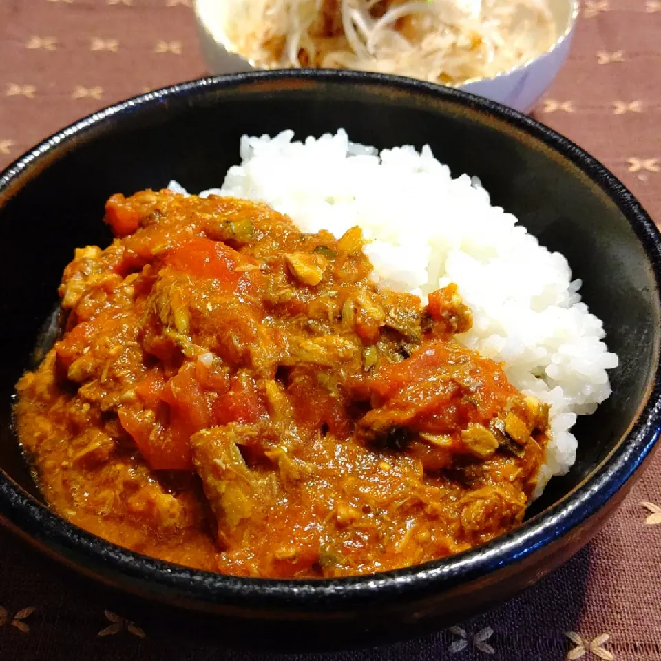 Snapdishの料理写真:サバ缶カレー|ne-neさん