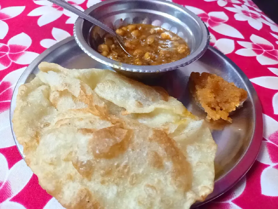 chole bhature 😋😋🤤🤤🤤|Vaishali Singhさん