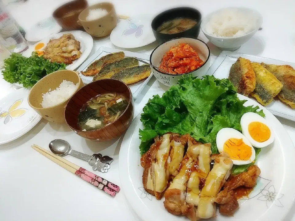 夕食(*^^*)
チーズ照り焼きチキン&レタス、ゆで卵
子供達→アジソテー(バターカレー風味)
パパさん→アジソテー(パセリ&バター)
キムチ
お味噌汁(なめこ、豆腐、ワカメ)|プリン☆さん