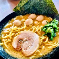 Snapdishの料理写真:家系ラーメン🍜|zeroweb_bossさん