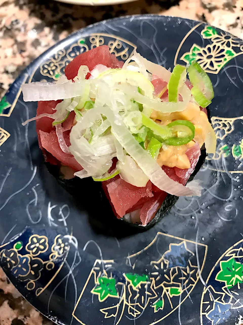 Snapdishの料理写真:寿司ウィーク🍣マグロ納豆軍艦🍣　根室花まる|ノムリエさん