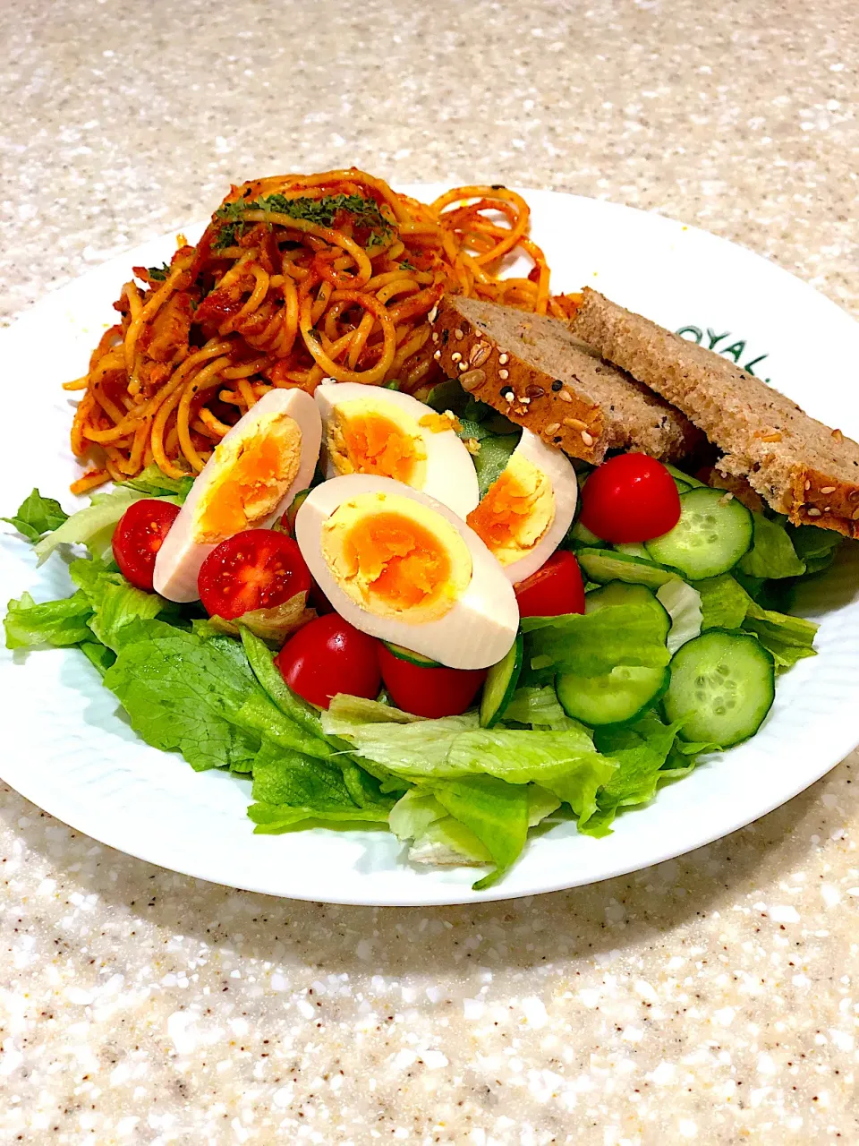 サラダ🥗andパスタ🍝ワンプレート！|Mayumiさん