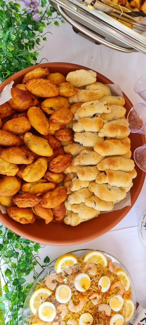 pork empanada and ube spanish bread|888Pinoy Foodさん