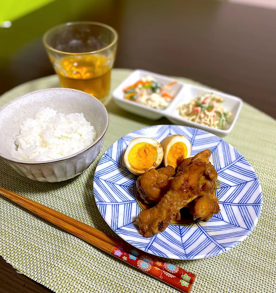 Snapdishの料理写真:手羽元のさっぱり煮　切り干し大根サラダ　白和え|ちぐあささん