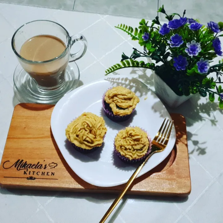 Snapdishの料理写真:Mocha Cupcakes|Mikaela's Kitchenさん