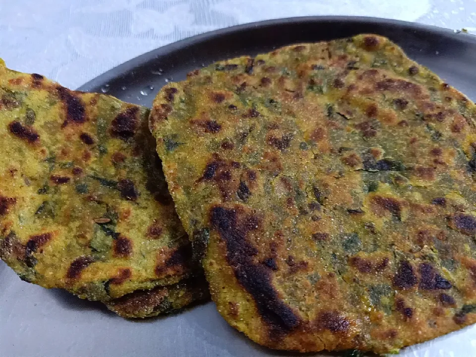 Methi /Fenugreek Paratha❤️|Manuさん