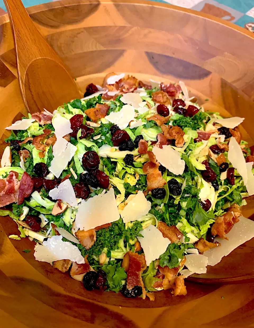 Snapdishの料理写真:Keto KALE AND BRUSSELS SPROUT SALAD RECIPE WITH BACON, CRANBERRIES & ROASTED ALMONDS|Alma's Home Kitchenさん