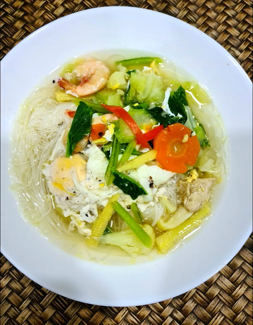 Vegetables soup with rice noodle|Norli MKさん