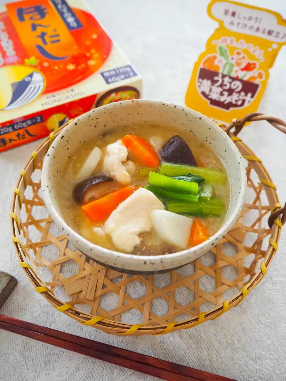 つるんとやわらか♪鶏胸肉と野菜の治部煮風味噌汁|はらしおりさん