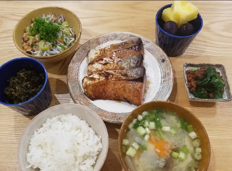 鰤照り焼き定食|ひんひさん