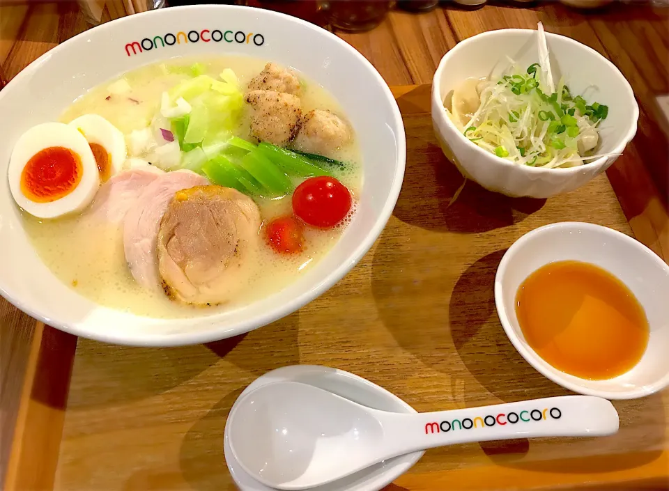 特製鶏白湯らーめん＋鶏水餃子🐓🍜|toshi,I🍴さん